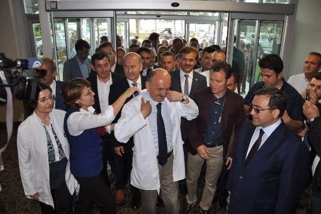 Sağlık Bakanı Müezzinoğlu İznik’te 1