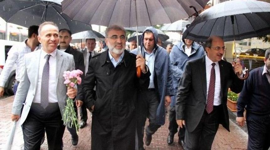 Bakan Yıldız Kayseri&rsquo;de Esnafı Ziyaret Etti