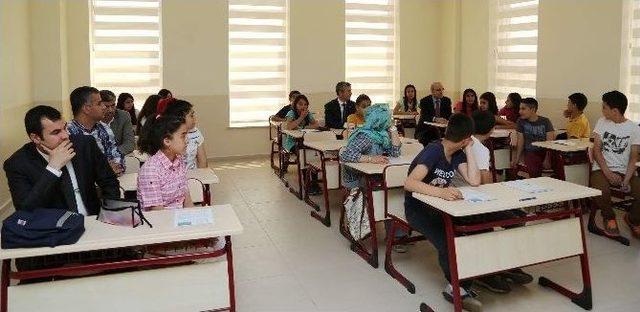 Bakan Şimşek: &ldquo;sel&ccedil;uklu Gen&ccedil;lik Merkezi&rsquo;ne Hayran Kaldım&rdquo; 1