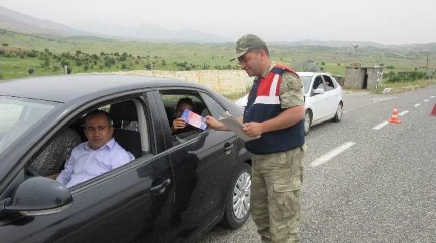 Jandarma, Kırsal Kesimdeki Vatandaşları &rsquo;kadına Y&ouml;nelik Şiddetin &Ouml;nlenmesi&rsquo; Konusunda Bilin&ccedil;lendirdi