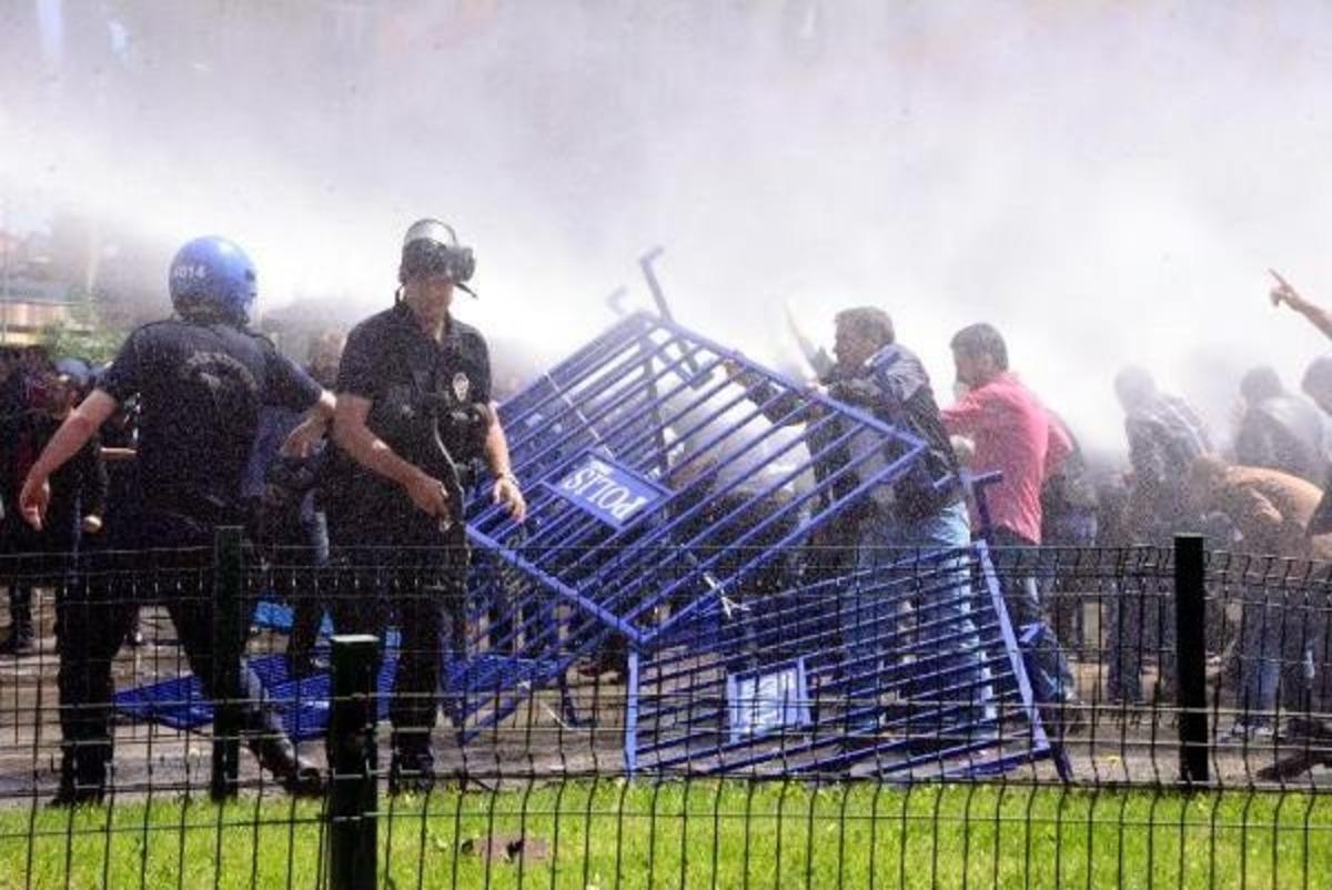 Erzurum'da Hdp Mitingi &Ouml;ncesi Olaylar &Ccedil;ıktı (1)