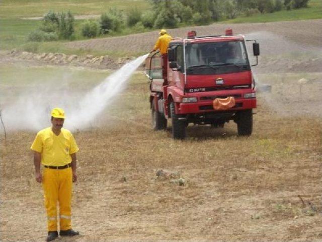 Seydişehir de &Ccedil;ekirge Istilasına Karşı Ila&ccedil;lama 1