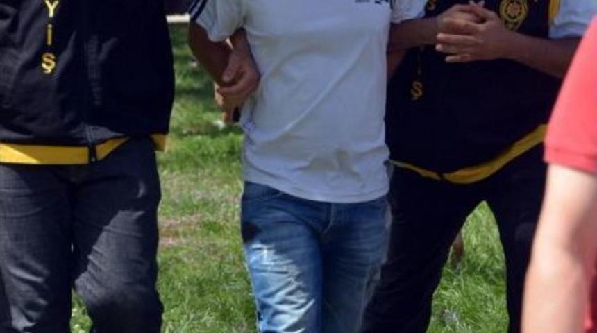 Bira Parasını &Ouml;demeyip Bı&ccedil;akladığı B&uuml;feci Tarafından &Ouml;ld&uuml;r&uuml;ld&uuml;