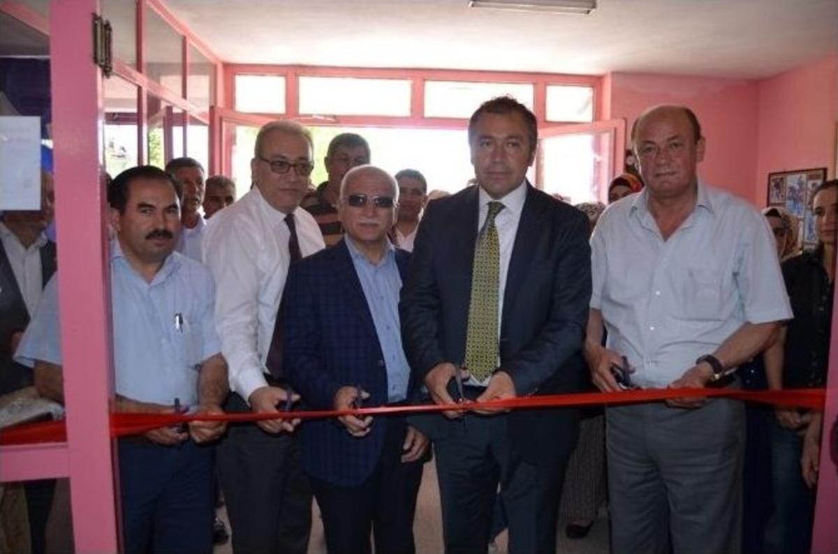 El Emeği G&ouml;z Nuru Eserler Sergileniyor