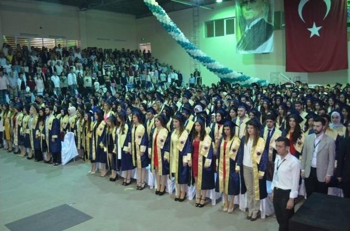 Cb&uuml; Kula Myo&rsquo;da Mezuniyet Coşkusu