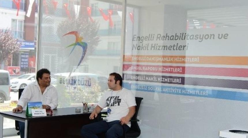 Beylikd&uuml;z&uuml; Belediyesi, Yaşlı Ve Engellileri Se&ccedil;im Noktalarına Taşıyacak