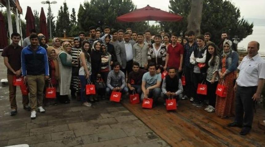 Başkan Karabacak Stajyer &Ouml;ğrencilerle Buluştu