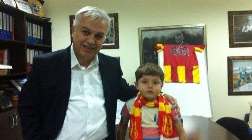 Suriyeli Hastalarına Malatyaspor Sevgisi Aşılıyor