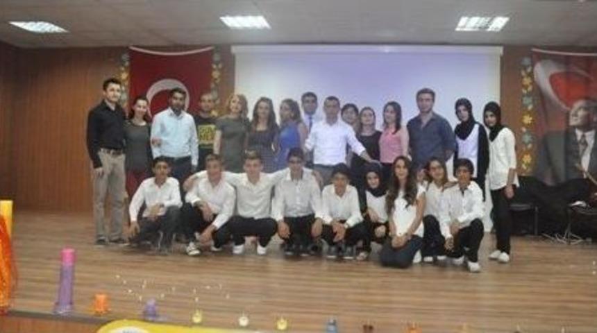 Kulp&rsquo;ta &rsquo;her Aşktan Bir Yudum&rsquo; Şiir Dinletisi D&uuml;zenledi