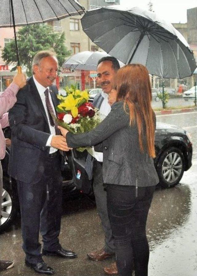 Özden: “yaptıklarımız Yapacaklarımızın Teminatıdır”