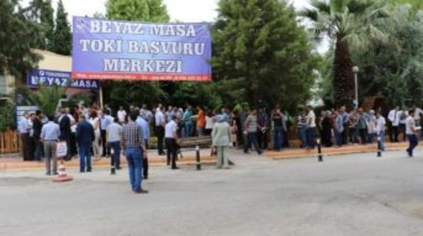 Bin 500 Konuta 8 Bin Kişi Başvurdu