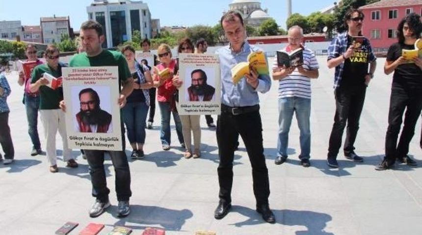 Adliye &Ouml;n&uuml;nde Kitap Okuma Tartışması