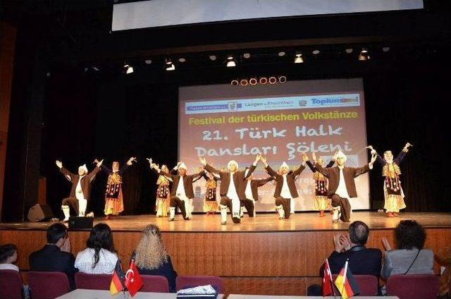 Mersin Halk Dansları Rüzgarı Almanya’da Esti