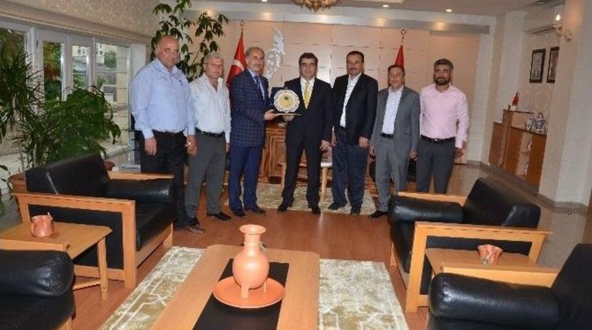 Vali D&uuml;zg&uuml;n&rsquo;&uuml;n Kabul G&uuml;n&uuml;