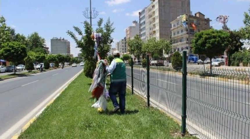 Usuls&uuml;z Asılan Bayraklar Mahkeme Kararıyla Kaldırıldı