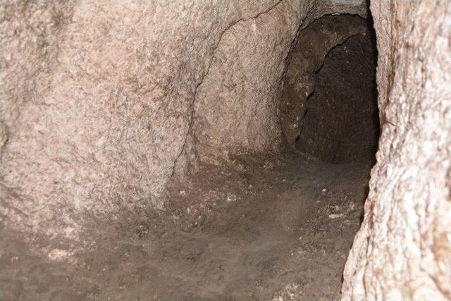 Viranşehir De Kaymakam Citer Viranşehir’in Tarihi Yerlerini İnceledi