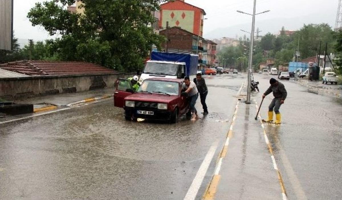 Karab&uuml;k Yağmura Teslim Oldu