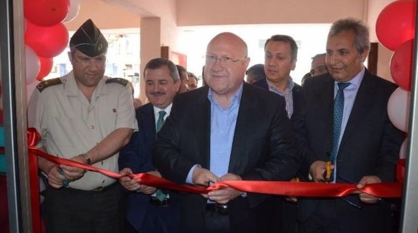 El Emekleri Beğeniye Sunuldu