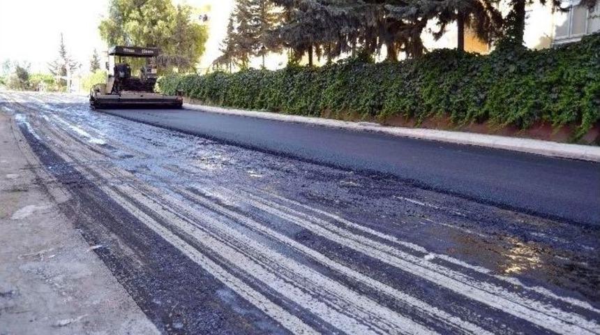 Mersin B&uuml;y&uuml;kşehir Belediyesi&rsquo;nin Yol &Ccedil;alışmaları Devam Ediyor