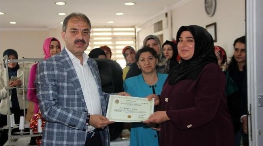 Başkan Din&ccedil;&rsquo;ten &ldquo;kadın Kısmı&rdquo; İmajına Veto