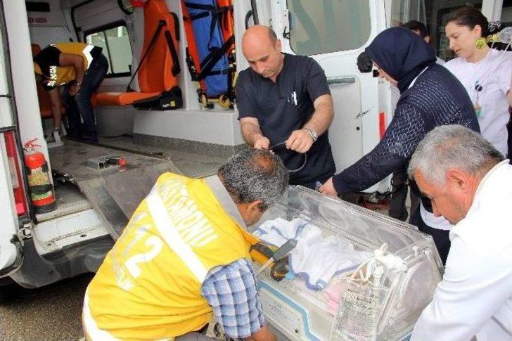 Kazazede Bebek Hayata Tutunmaya Çalışıyor G5