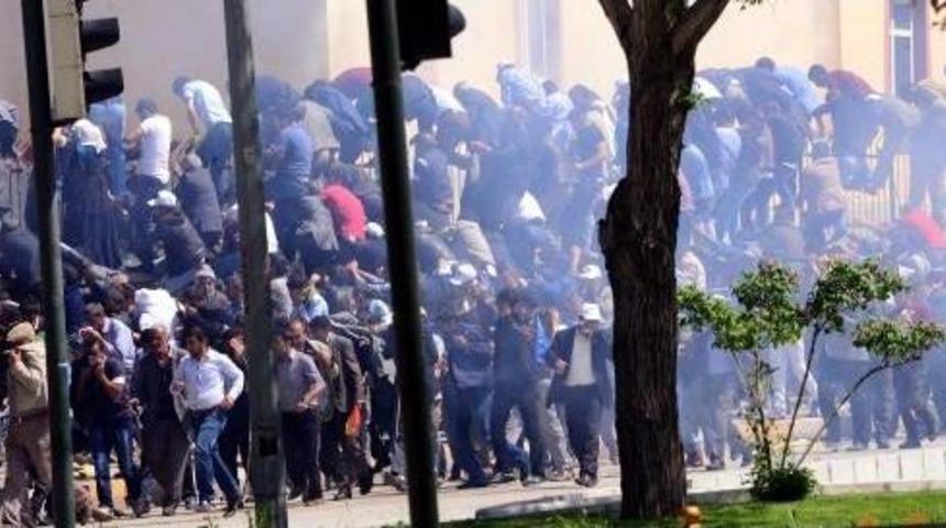 Erzurum'da Hdp Mitinginde Olaylar &Ccedil;ıktı (5)