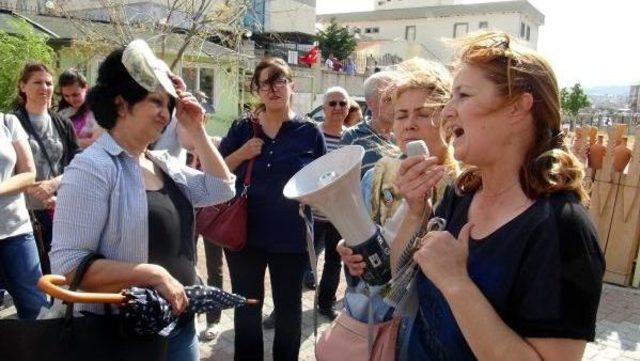 Bergama da 22 K&ouml;peğin Itlafı Protesto Edildi 2