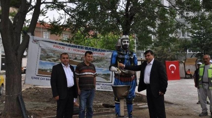 Emet Meydanı&rsquo;na Efe &Ccedil;eşmesi