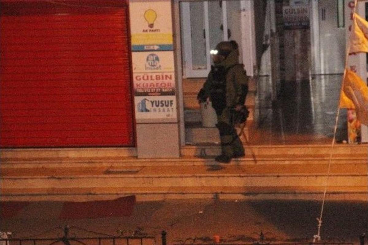 Kdz. Ereğli Ak Parti Binasında Ş&uuml;pheli Paket Paniği