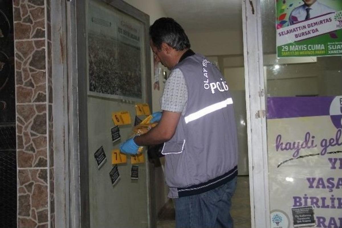 Bursa&rsquo;da Hdp&rsquo;nin Se&ccedil;im B&uuml;rosuna Saldırı D&uuml;zenlendi