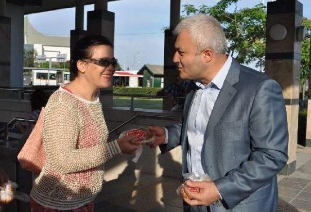 Chp Milletvekili Adaylarından İzmirli lere Kahvaltı S&uuml;rprizi 1