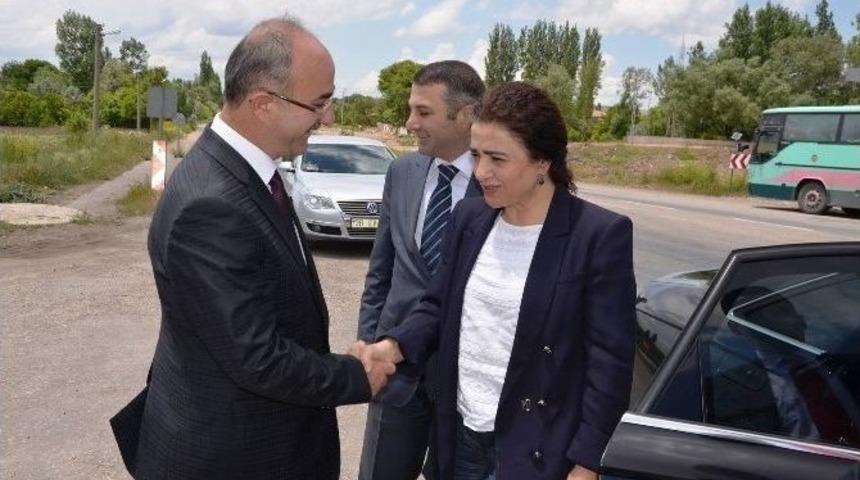 M&uuml;steşar Nesrin &Ccedil;elik B&uuml;nyan&rsquo;ı Ziyaret Etti