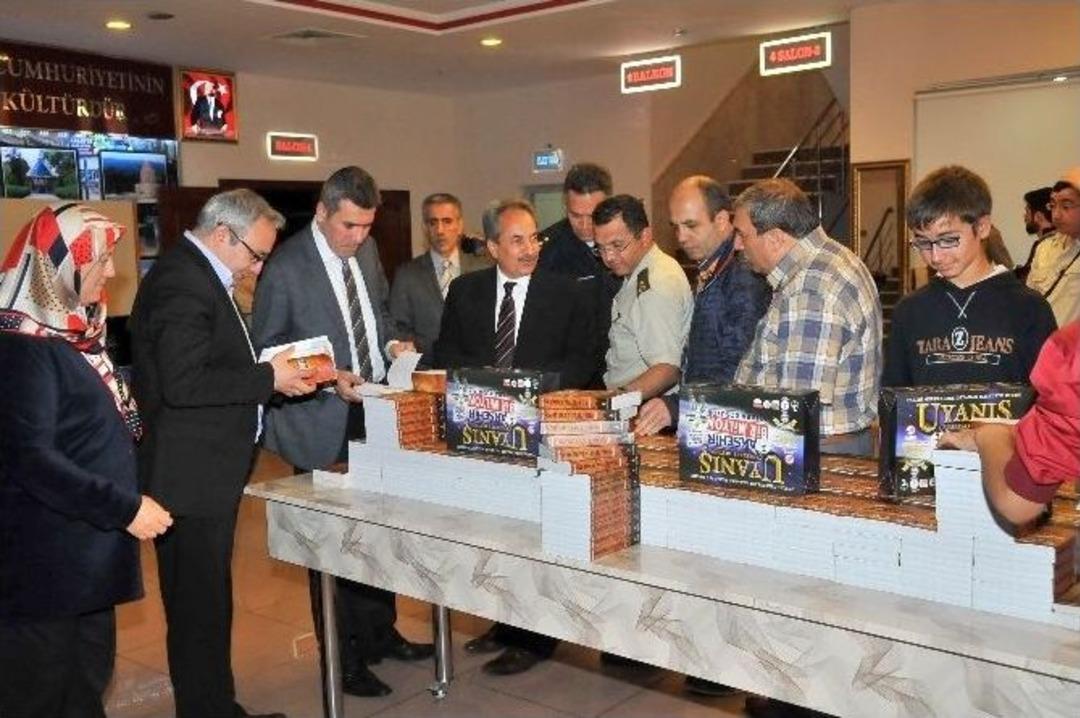 Akşehir 1 Milyon Kitaba Koşuyor &Ouml;d&uuml;l T&ouml;reni Yapıldı