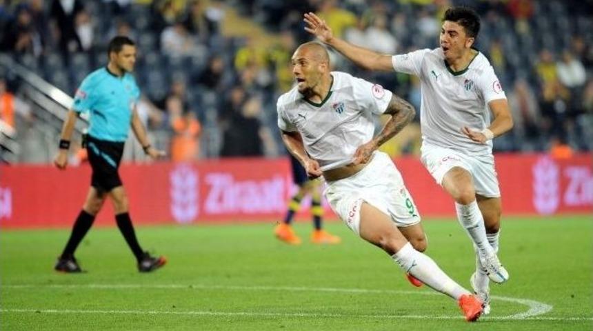 Bursaspor&rsquo;da Yaprak D&ouml;k&uuml;m&uuml;