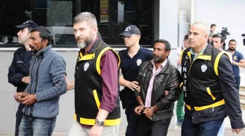 3 Kişinin &Ouml;ld&uuml;ğ&uuml; Kanlı Roman D&uuml;ğ&uuml;n&uuml;ne 10 Tutuklama