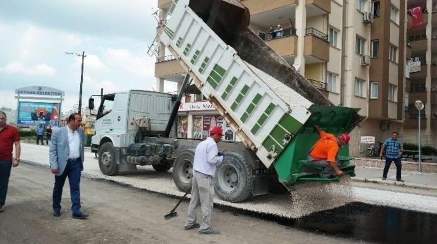 Ceyhan&rsquo;da Asfalt &Ccedil;alışmaları Başladı