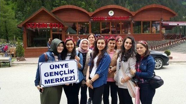 Ünyeli Gençler Trabzon’u Gezdi