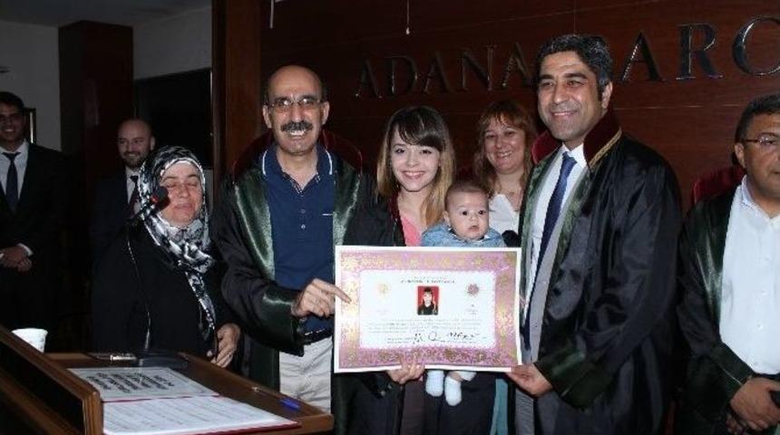 Gen&ccedil; Avukat 5 Aylık Oğluyla Ruhsatını Aldı