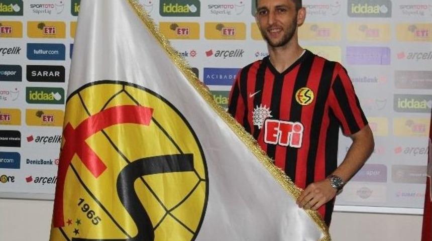 T&uuml;rk Asıllı Futbolcu Muarem Muarem Eskişehirspor&rsquo;da