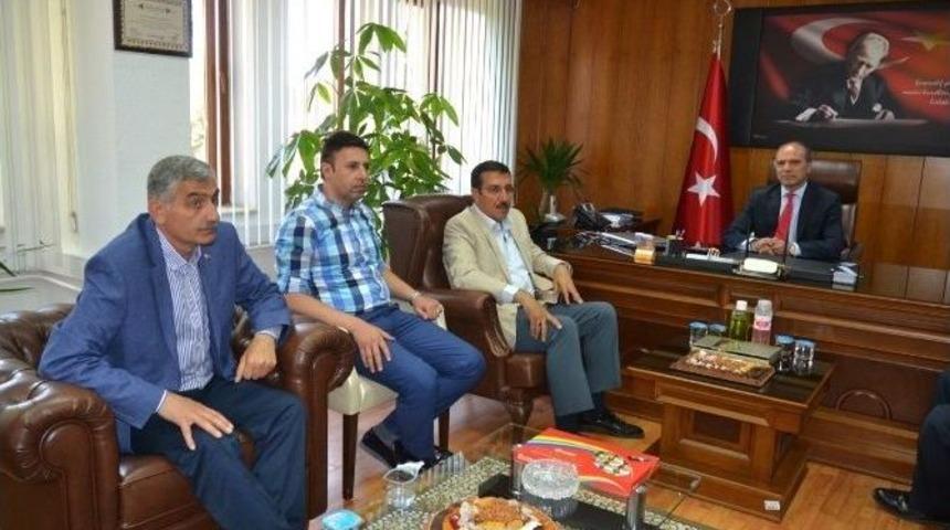 T&uuml;fenkci, Ziyaretlerine Devam Ediyor