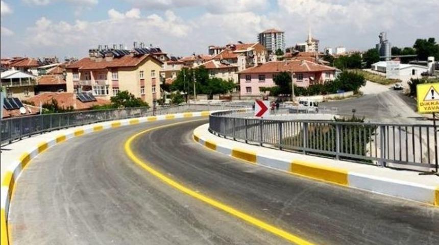 Karaman&rsquo;da Mahalleleri Şehir Merkezine Bağlayan &Uuml;st Ge&ccedil;it Trafiğe A&ccedil;ıldı