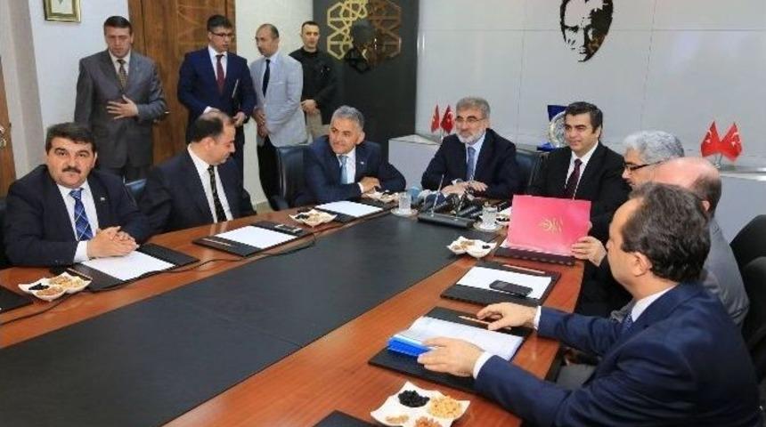 Sağlıkta Dev Hizmet İ&ccedil;in Protokol İmzalandı