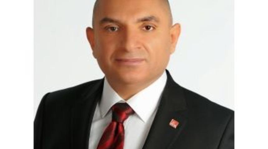 Chp&rsquo;li Tarhan Darıca&rsquo;da Oy Kullanıyor