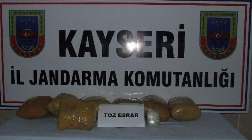 Jandarma 10 Kilo Toz Esrar Ele Ge&ccedil;irdi