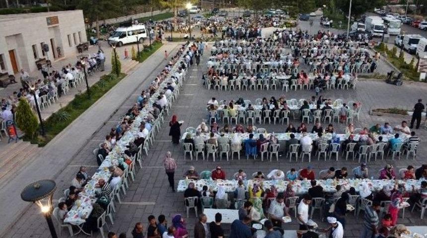 Aksaraylılar Mahalle İftarlarında Buluşacak