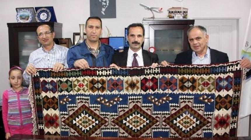 Başkan &Ouml;zt&uuml;rk&rsquo;&uuml;n Eğitime Desteği Bitmiyor