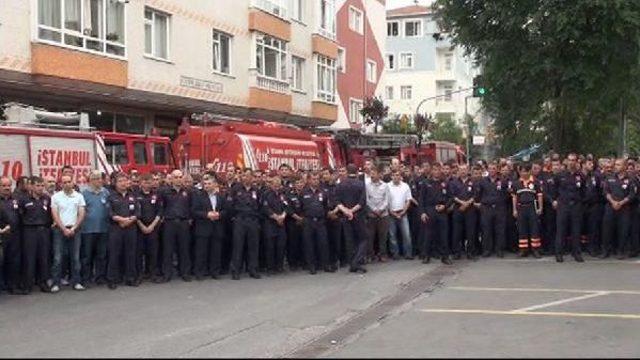Şehit Itfaiye Eri Itfaiye Aracıyla Son Yolculuğuna Uğurlandı 1
