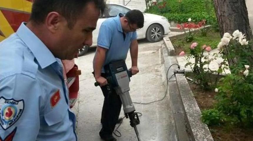 İtfaiyeden Yavru Kedi Operasyonu