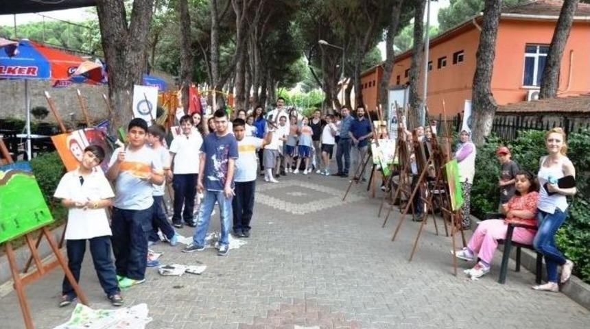 Engelleri Aştılar Resimlerini Birlikte Yaptılar
