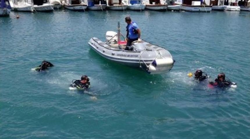 Dalgı&ccedil;lardan &Ccedil;anakkale Boğazı'nda Deniz Dibi Temizliği
